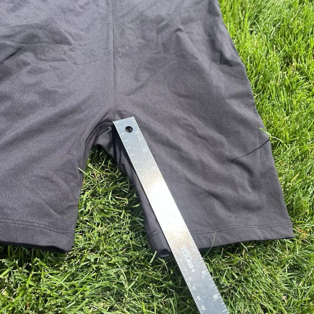 House of Harlow Women's Unitard V Neck Jumpsuit‎ Shorts Shapewear Black NWT Med - Picture 6 of 8